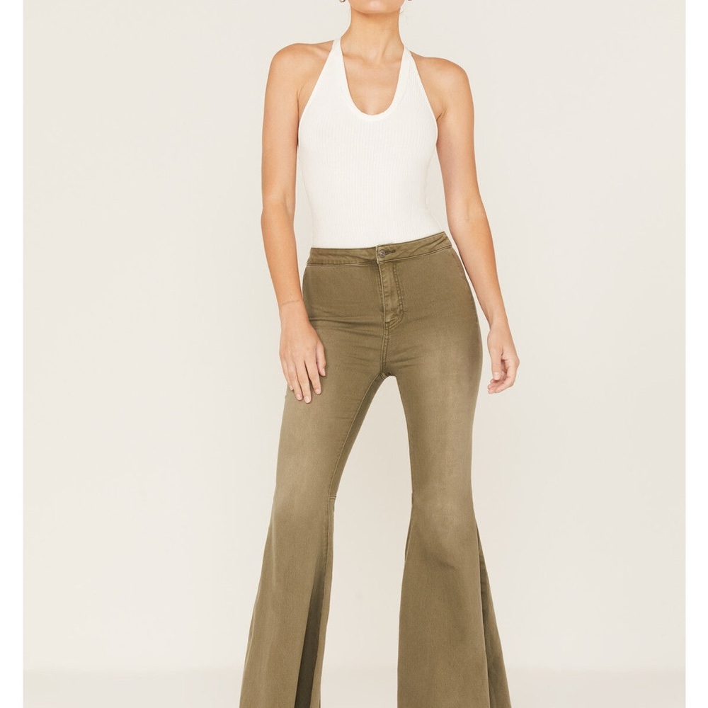 Free people just float on jeans